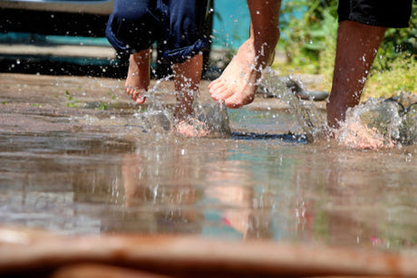 💧 Water & Your Feet: What You Really Need to Know