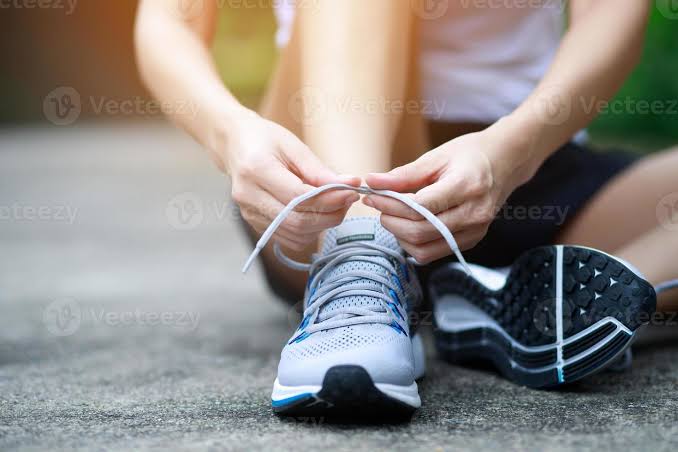 Why do my feet hurt even when I wear sneakers?