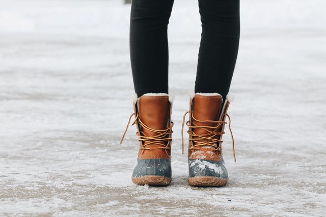 Solutions for Cracked and Dry Winter Feet